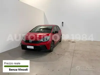 Usata Honda Jazz Sport 107 CV (78 kW) 2024 Rosso Utilitaria