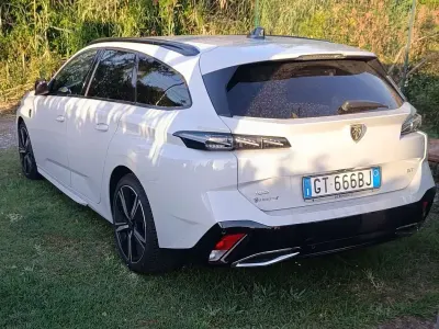 Usata Peugeot 308 SW GT 131 CV (96 kW) 2024 Bianco Station wagon