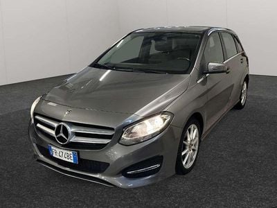Usata Mercedes B180 Business 109 CV (80 kW) 2018 Grigio Monovolume