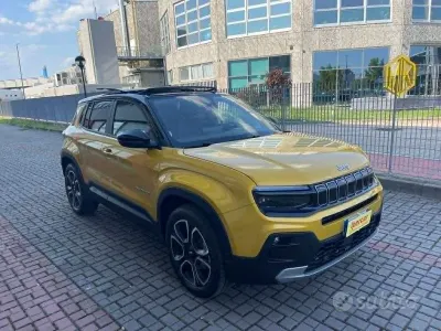 Usata Jeep Avenger Summit 101 CV (74 kW) 2025 Giallo met .tetto nero SUV