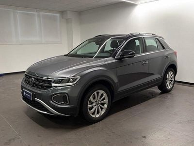 Usata VW T-Roc Life 116 CV (85 kW) 2022 Grigio SUV