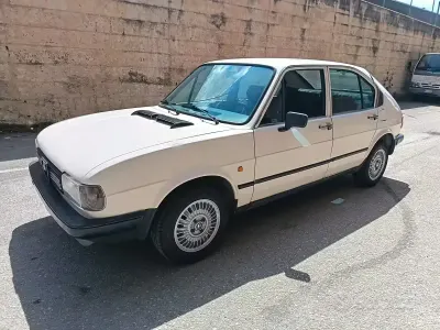 Usado Alfa Romeo Alfasud 68 CV (50 kW) 1982 Blanco Berlina