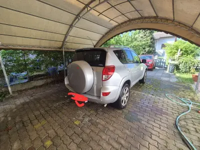 Begagnad Toyota RAV4 Luxury 177 HK (130 kW) 2006 Grå SUV