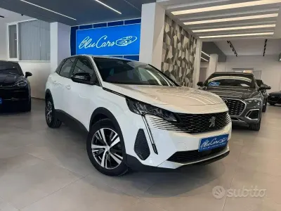 Usata Peugeot 3008 Active 131 CV (96 kW) 2022 Bianco SUV
