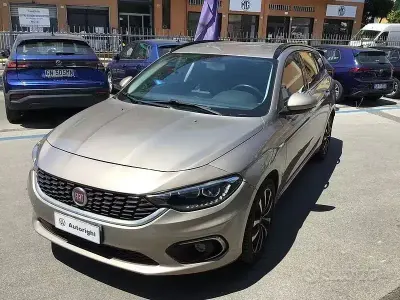 Usata Fiat Tipo Lounge 120 CV (88 kW) 2016 Beige Station wagon
