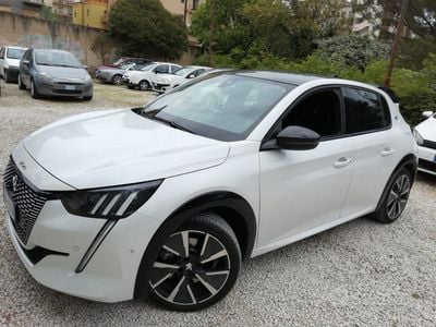 Usata Peugeot e-208 GT-line 56 kW (77 CV) 2020 Bianco Utilitaria