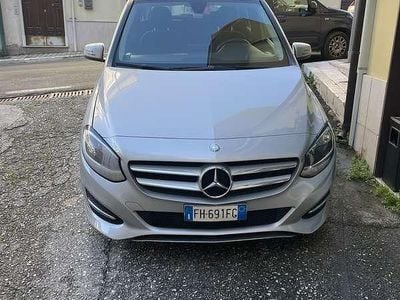 Usata Mercedes B180 Business 109 CV (80 kW) 2017 Monovolume