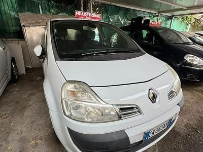 Usata Renault Modus 103 CV (75 kW) 2012 Bianco Monovolume