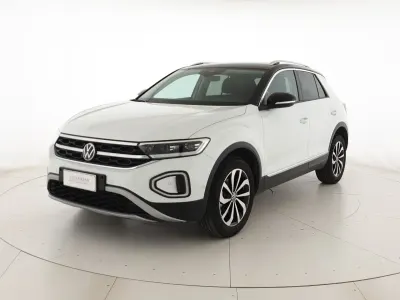 Usata VW T-Roc Style 110 CV (80 kW) 2023 Pure white nero SUV