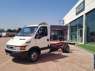 usata Iveco Daily Telaio 35C11 2.8 TDI PLM-RG Cabinato del 2004 usata a Surano