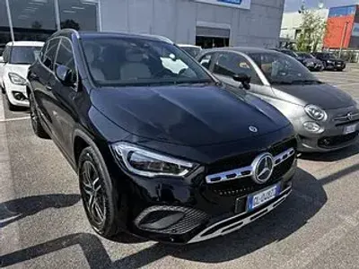 Usado Mercedes GLB220 190 CV (139 kW) 2023 Negro SUV