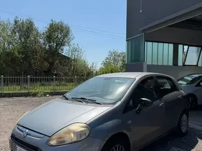 Usata Fiat Punto Evo Dynamic 77 CV (56 kW) 2011 Grigio Utilitaria