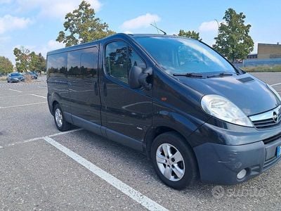 Usata Opel Vivaro 120 CV (88 kW) 2011 Nero Monovolume