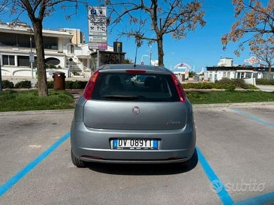 Usata Fiat Grande Punto 65 CV (47 kW) 2009 Grigio Utilitaria