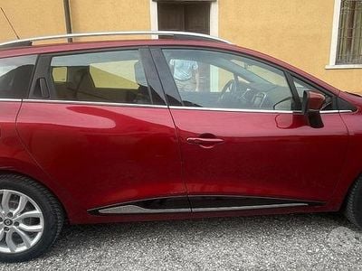 Usata Renault Clio GrandTour 75 CV (55 kW) 2018 Rosso Station wagon