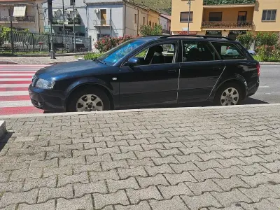 Usata Audi A4 130 CV (95 kW) 2004 Bluazzurro Furgone