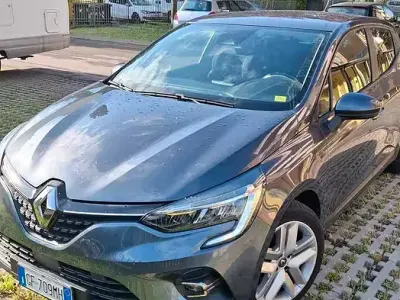 Usata Renault Clio V Zen 101 CV (74 kW) 2021 Berlina