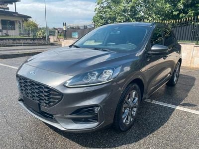 Usata Ford Kuga Titanium 152 CV (111 kW) 2020 Grigio SUV