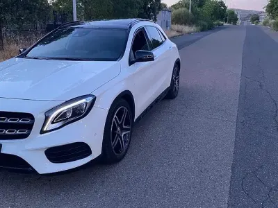 Usata Mercedes GLA200 Premium 136 CV (100 kW) 2018 Bianco SUV