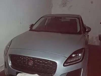 Usata Jaguar E-Pace 179 CV (131 kW) 2018 Grigio SUV