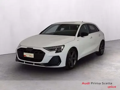 Usata Audi A3 S-Line 150 CV (110 kW) 2025 Bianco ghiacciaio metallizzato Berlina