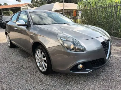 Usata Alfa Romeo Giulietta Super 120 CV (88 kW) 2018 Grigio Utilitaria