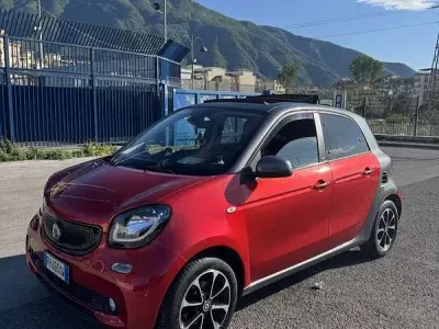Usata Smart ForFour Prime 90 CV (66 kW) 2017 Rosso Utilitaria