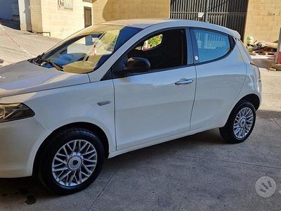 Usata Lancia Ypsilon 85 CV (62 kW) 2013 Utilitaria