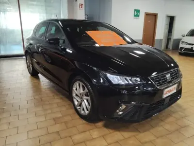 Usata Seat Ibiza FR 116 CV (85 kW) 2025 Nero midnight met. / metallizzato Utilitaria