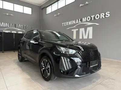 Gebraucht Peugeot 2008 Allure 100 PS (73 kW) 2025 Schwarz SUV