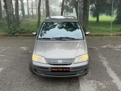 Usata Fiat Idea 77 CV (56 kW) 2007 Grigio Monovolume