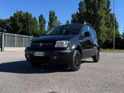 Usata Fiat Panda Active 60 CV (44 kW) 2010 Nero Utilitaria