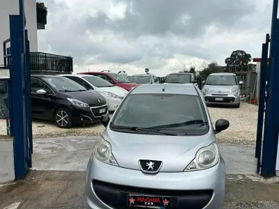 Usata Peugeot 107 Urban Move 68 CV (50 kW) 2007 Grigio Utilitaria