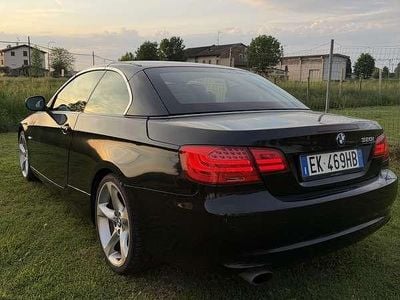 Usata BMW 320 Cabriolet 170 CV (125 kW) 2011 Nero Cabrio