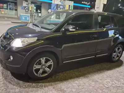 Usata Toyota Urban Cruiser 90 CV (66 kW) 2010 Nero Utilitaria