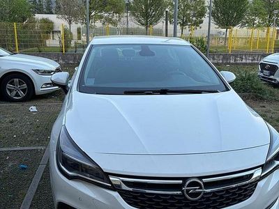 Usado Opel Astra 2016 Blanco Berlina
