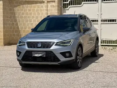 Usata Seat Arona XCELLENCE 95 CV (69 kW) 2020 Argento SUV