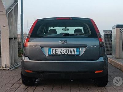 Usata Ford Fiesta 2003 Grigio Utilitaria