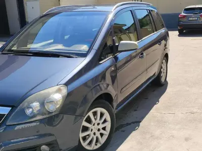 Usata Opel Zafira Cosmo 120 CV (88 kW) 2007 Blu/azzurro Monovolume