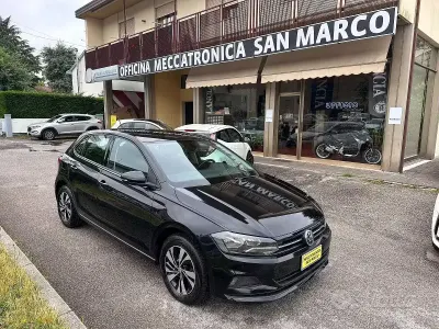 Begagnad VW Polo Comfortline 80 HK (58 kW) 2018 Svart Halvkombi
