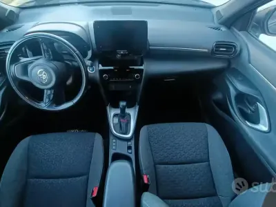 Usata Toyota Yaris Cross Trend 92 CV (67 kW) 2022 Grigio SUV