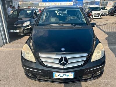 Usata Mercedes B200 140 CV (102 kW) 2008 Nero Monovolume