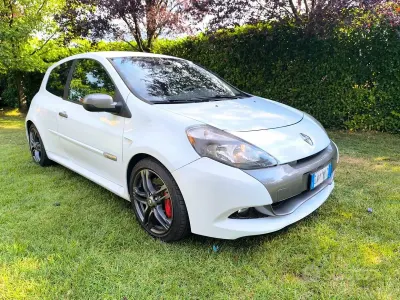 Usata Renault Clio II R.S. 203 CV (149 kW) 2009 Bianco Berlina