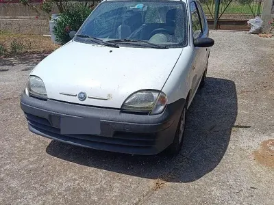 Usata Fiat 600 54 CV (39 kW) 2006 Bianco Utilitaria