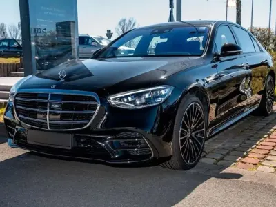 Usata Mercedes S450 Premium Plus 367 CV (269 kW) 2025 Obsidian nero Berlina
