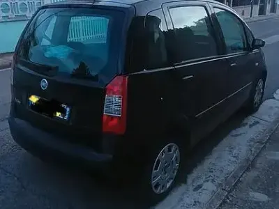 Usata Fiat Idea 95 CV (69 kW) 2005 Nero Monovolume