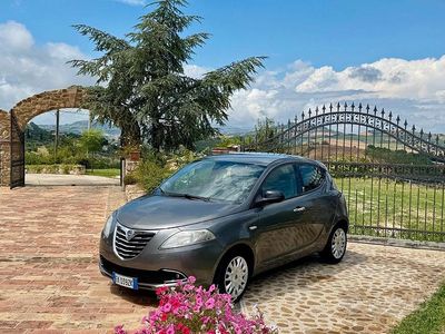 Usata Lancia Ypsilon 95 CV (69 kW) 2011 Grigio Utilitaria