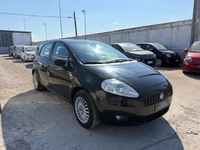Usata Fiat Grande Punto Dynamic 75 CV (55 kW) 2007 Nero Utilitaria
