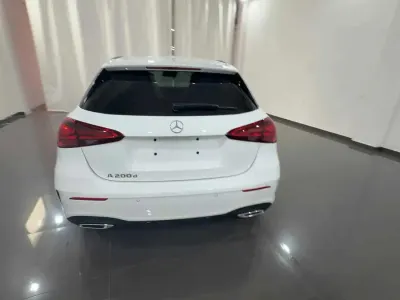 Nuova Mercedes A200 AMG line 150 CV (110 kW) 2026 Bianco polare