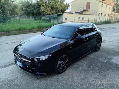 Usata Mercedes A180 AMG 116 CV (85 kW) 2021 Nero Berlina